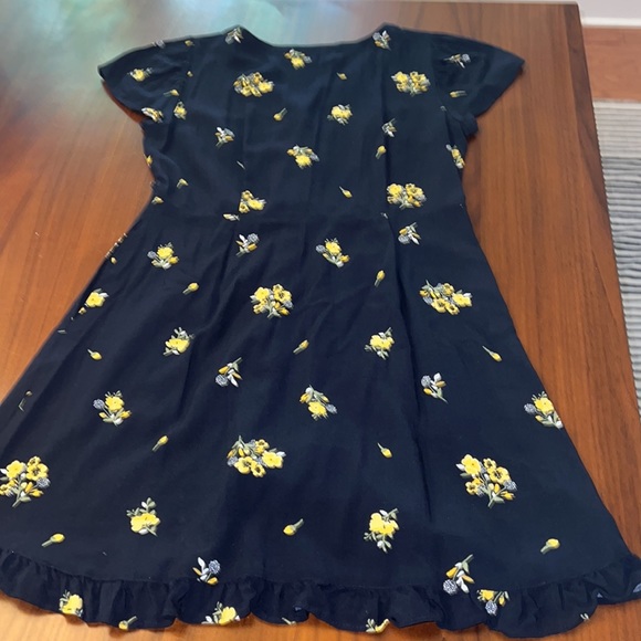 Dress - Picture 7 of 7